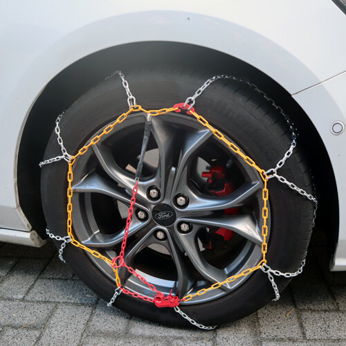 PerfectFit Schneeketten 9mm Volvo V40 Cross Country ab 2012 f&uuml;r Ihre Reifengr&ouml;&szlig;e 205/60R16