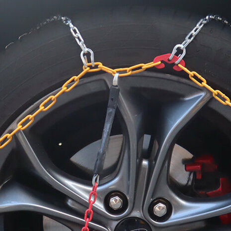 PerfectFit Schneeketten 9mm Lynk &amp; Co 01 ab 2016 f&uuml;r Ihre Reifengr&ouml;&szlig;e 235/45R20