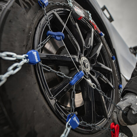 Pewag Servo SUV Schneeketten 13mm Hyundai Tucson ab 2019 f&uuml;r Ihre Reifengr&ouml;&szlig;e 215/70R16